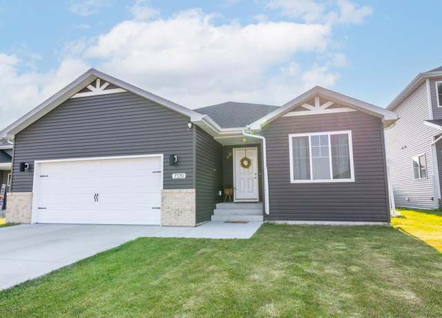 Property at 7339 21st St S, Fargo, ND 58104, 5 beds, 3 baths