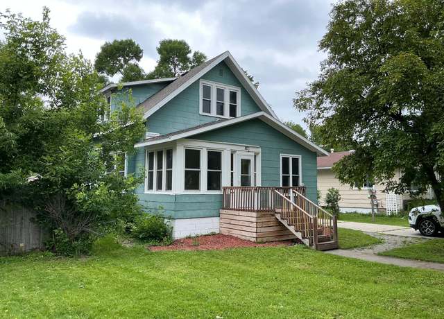 Property at 307 11th St NW, Willmar, MN 56201, 3 beds, 2 baths