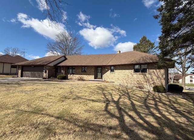 Property at 107 Sunnyside Dr E, Caledonia, MN 55921, 4 beds, 4 baths