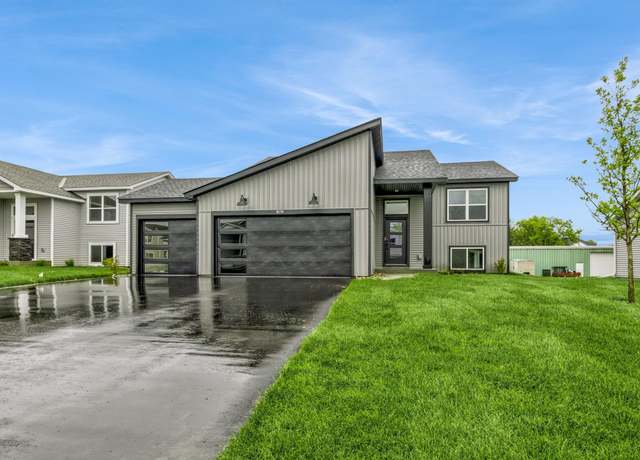 Property at 809 Erickson Ln, Buffalo, MN 55313, 5 beds, 2 baths