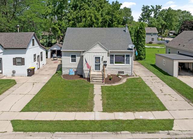 Property at 125 Maple St, Fairmont, MN 56031, 4 beds, 2 baths