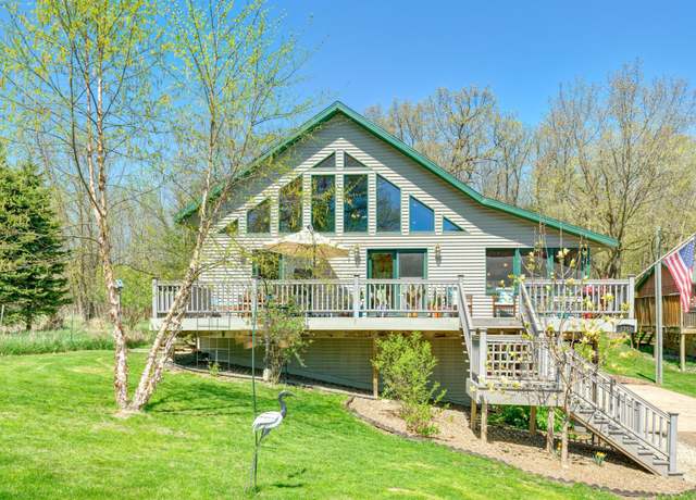 Property at 1351 Lone Pine Ln, Garfield Twp, WI 54001, 3 beds, 3 baths