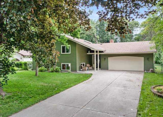 Property at 8409 Knollwood Dr, Mounds View, MN 55112, 3 beds, 2 baths