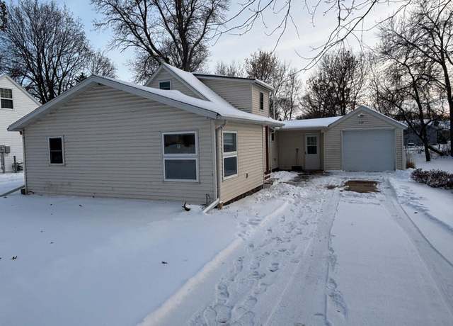 Property at 712 Mary Ave, Willmar, MN 56201, 2 beds, 1 bath