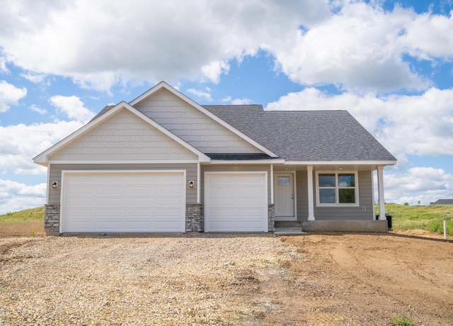 Property at 878 183rd Ct, Star Prairie Twp, WI 54017, 4 beds, 3 baths