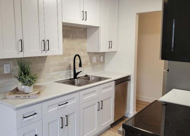 Property at 801 Smetana Rd #7, Hopkins, MN 55343, 1 bed, 1 bath