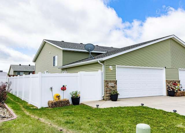 Property at 5268 49th Ave S, Fargo, ND 58104, 3 beds, 2 baths