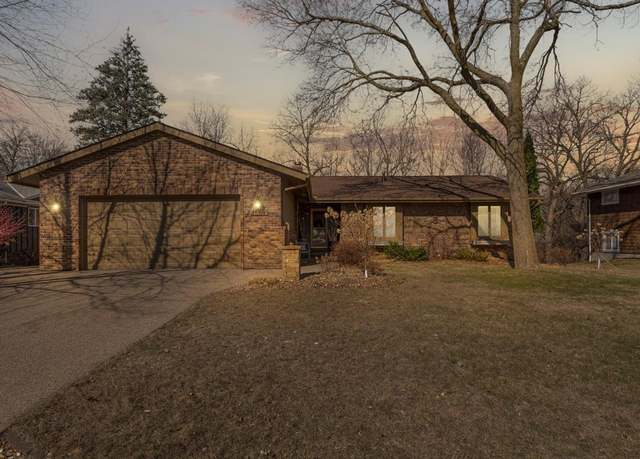 Property at 1589 Sherwood Dr, North Mankato, MN 56003, 4 beds, 3 baths