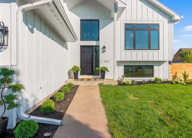 Property at 5200 Kalenda Ct NE, Albertville, MN 55301, 5 beds, 3 baths