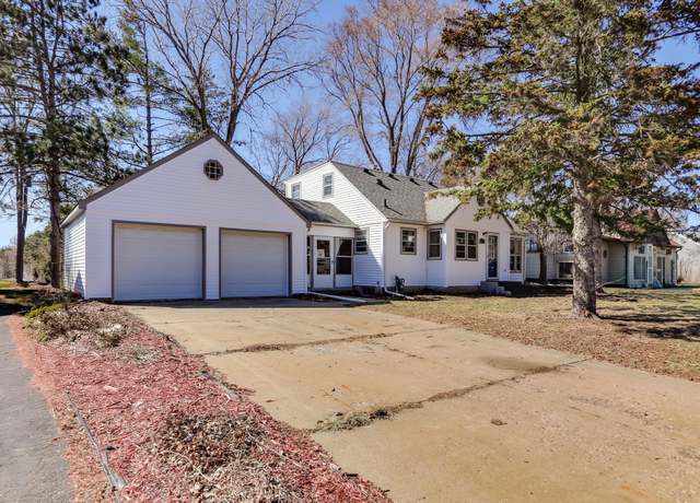 Property at 1879 Beaumont St, Maplewood, MN 55117, 4 beds, 3 baths