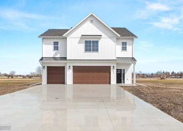 Property at 1492 Prairie Ln, Wahpeton, ND 58075, 5 beds, 3 baths