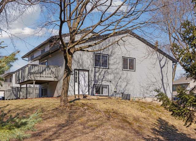 Property at 4855 Grenwich Way N, Oakdale, MN 55128, 3 beds, 2 baths