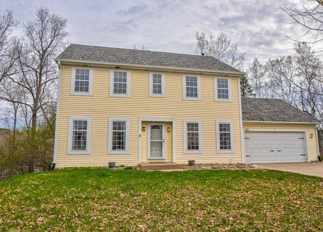 Property at 339 Parkview Ln S, Maplewood, MN 55119, 4 beds, 4 baths