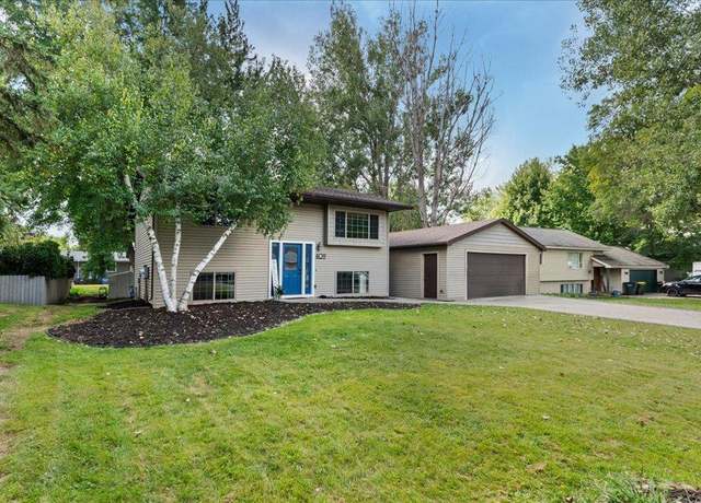 Property at 409 Medayto Dr, Spicer, MN 56288, 3 beds, 2 baths