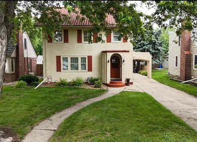 Property at 607 Lake Ave, Worthington, MN 56187, 4 beds, 2 baths