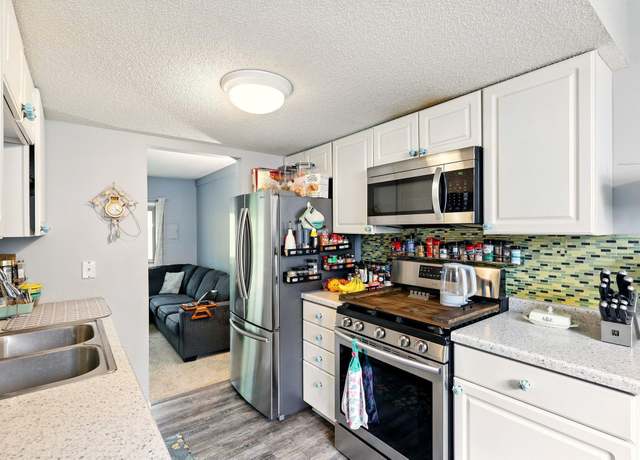 Property at 7428 Germane Trl, Apple Valley, MN 55124, 2 beds, 2 baths