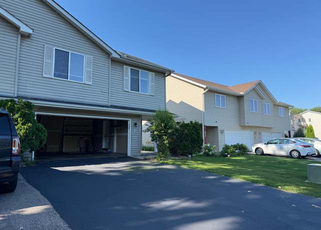 Property at 874 Wescott Sq, Eagan, MN 55123, 3 beds, 2 baths