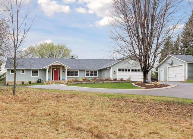 Property at 11080 Penfield Ave N, Stillwater Twp, MN 55082, 4 beds, 5 baths