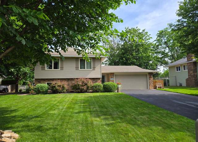 Property at 8940 90th St S, Cottage Grove, MN 55016, 4 beds, 2 baths