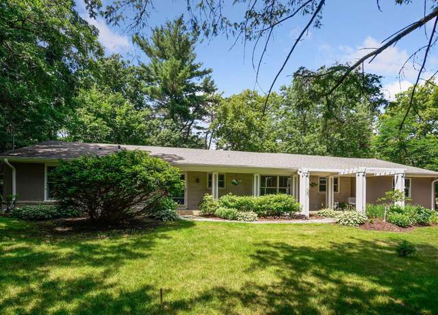 Property at 3918 Willmatt Hl, Minnetonka, MN 55305, 5 beds, 3 baths