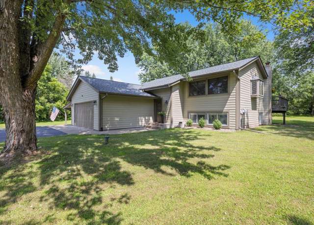Property at 535 Nordic Ln, Troy Twp, WI 54016, 4 beds, 2 baths