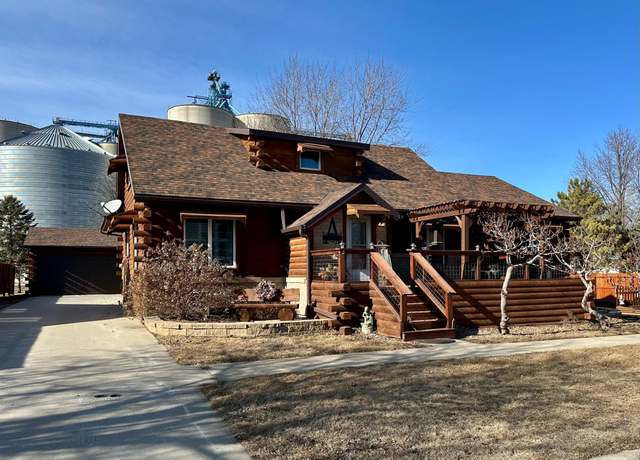 Property at 1210 3rd Ave, Brewster, MN 56119, 3 beds, 2 baths