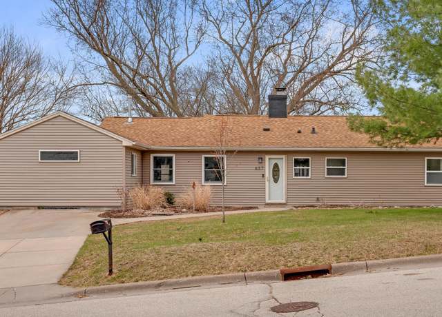 Property at 637 N 1st St, La Crescent, MN 55947, 3 beds, 2 baths