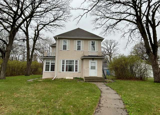 Property at 1123 9th Ave S, Saint Cloud, MN 56301, 4 beds, 2 baths