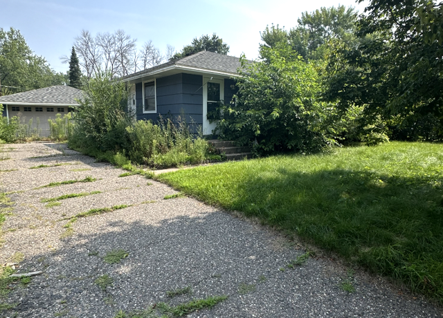 Property at 915 112th Ave NW, Coon Rapids, MN 55448, 4 beds, 1 bath