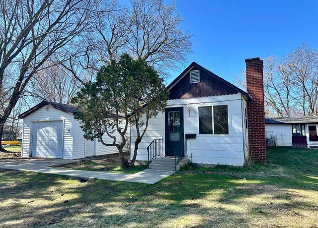 Property at 615 4th St W, Park Rapids, MN 56470, 2 beds, 1 bath