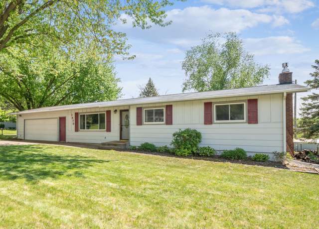 Property at 1579 Walnut St, Prescott, WI 54021, 3 beds, 2 baths