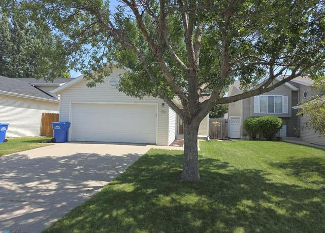 Property at 756 50th St S, Fargo, ND 58103, 3 beds, 2 baths