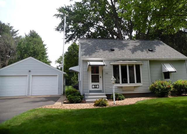 Property at 32 Center Rd, Circle Pines, MN 55014, 3 beds, 2 baths