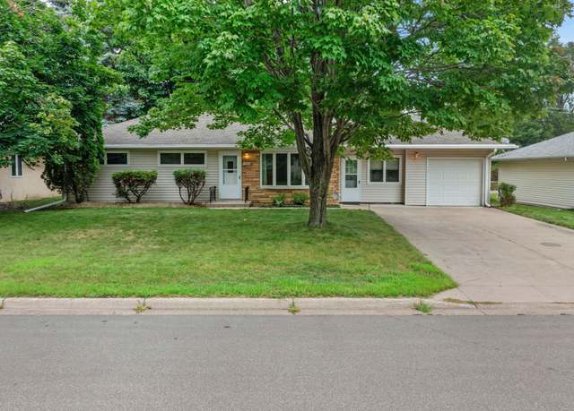 Property at 1739 Rose Pl, Roseville, MN 55113, 3 beds, 2 baths
