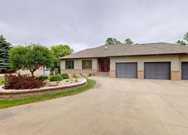Property at 2704 Campus Ln, Albert Lea, MN 56007, 4 beds, 3 baths
