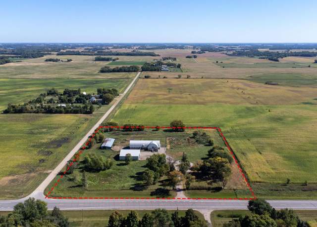 Property at 21416 Highway 15 N, Hutchinson, MN 55350, 4 beds, 3 baths