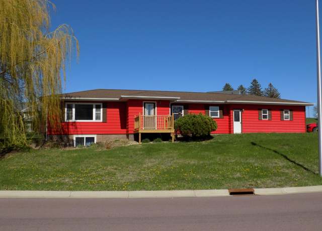 Property at 1520 North Hwy, Jackson, MN 56143, 4 beds, 2 baths