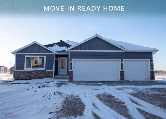 Property at 304 Neuman Blvd, Colfax, ND 58018, 4 beds, 3 baths