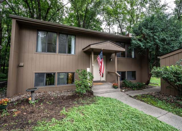 Property at 1800 Comstock Ln N, Plymouth, MN 55447, 3 beds, 2 baths