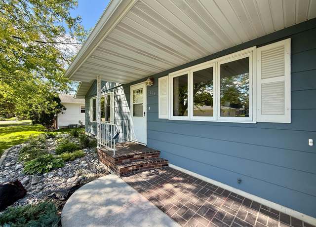 Property at 1614 S 27th Ave S, Moorhead, MN 56560, 3 beds, 3 baths