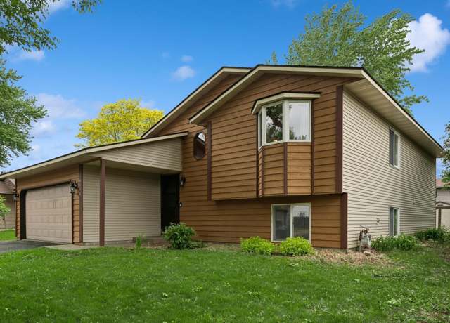 Property at 4118 W 136 1/2 St, Savage, MN 55378, 3 beds, 2 baths