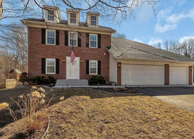 Property at 8265 Narcissus St, Victoria, MN 55386, 4 beds, 3 baths