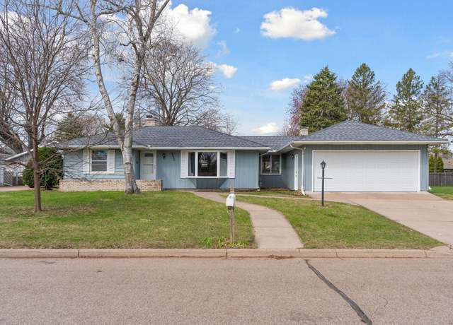 Property at 2225 Fernwood St, Roseville, MN 55113, 3 beds, 2 baths