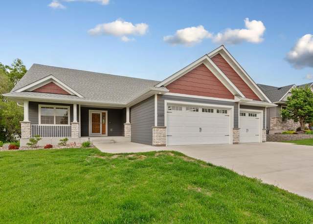 Property at 1939 Legacy Dr, Faribault, MN 55021, 4 beds, 3 baths
