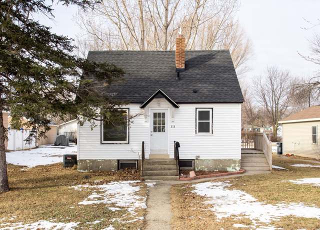 Property at 313 19th St N, Benson, MN 56215, 3 beds, 1 bath