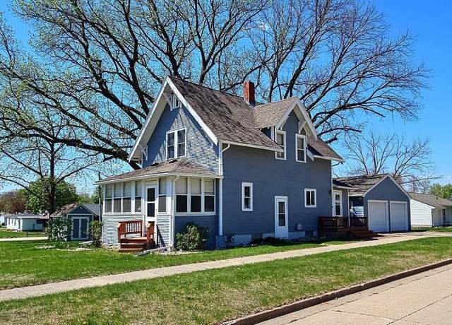 Property at 1501 N Park St, Fairmont, MN 56031, 3 beds, 1 bath