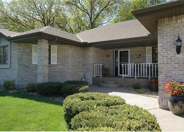 Property at 514 10th St N, Sartell, MN 56377, 4 beds, 4 baths