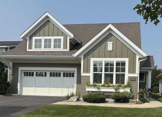 Property at 5014 Dale Ridge Rd, Woodbury, MN 55129, 2 beds, 2 baths