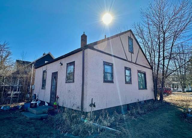 Property at 724 Horace Ave N, Thief River Falls, MN 56701, 2 beds, 1 bath