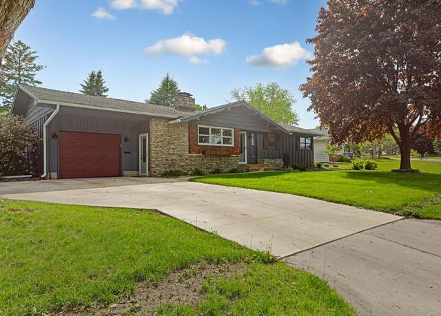 Property at 825 South St, Owatonna, MN 55060, 3 beds, 2 baths